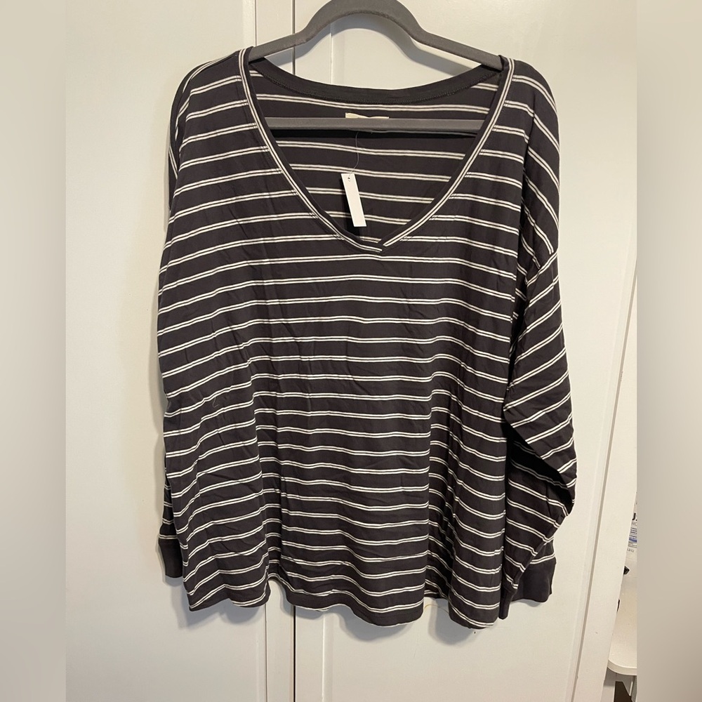 Madewell Long Sleeved V Neck Shirt